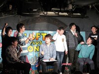 お笑いクイズ王決定戦決勝戦は、“あ”で始まる芸人名で対決。