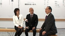 社長に話を聞くバイきんぐ小峠（中央）。(c)テレビ東京