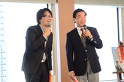 （左から）ユウキロック、松沢成文。