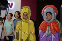 「笑UP！『佛の顔も！サンドウィッチマン』」の収録の様子。