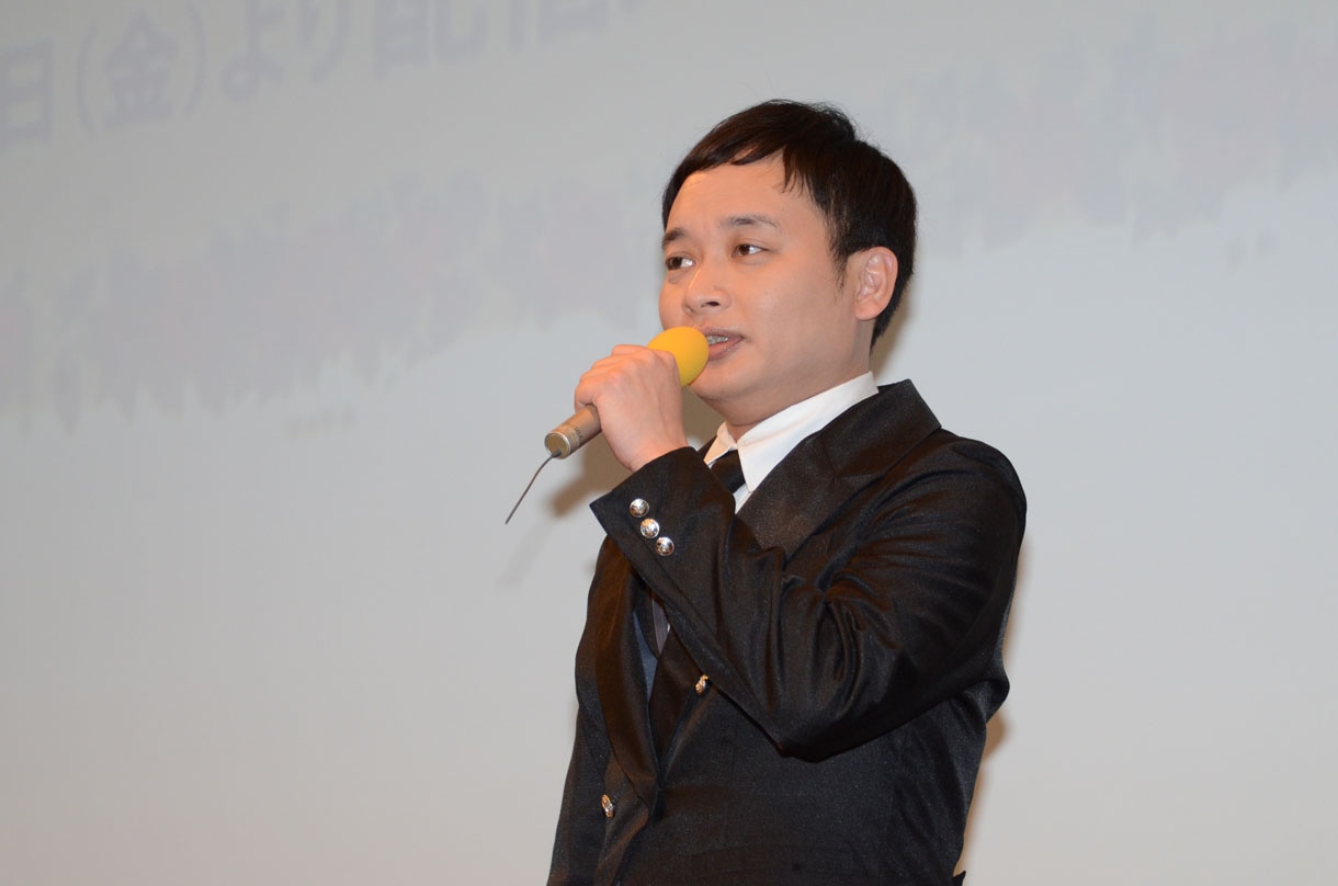 大久保のリクエストに応えてアメリカンジョークを繰り出すアイアム野田。