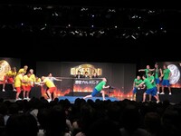 「HYPER 3K」で対戦する天山と川島。