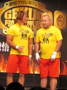 棚橋とハチミツ二郎のしゃべくり漫才。