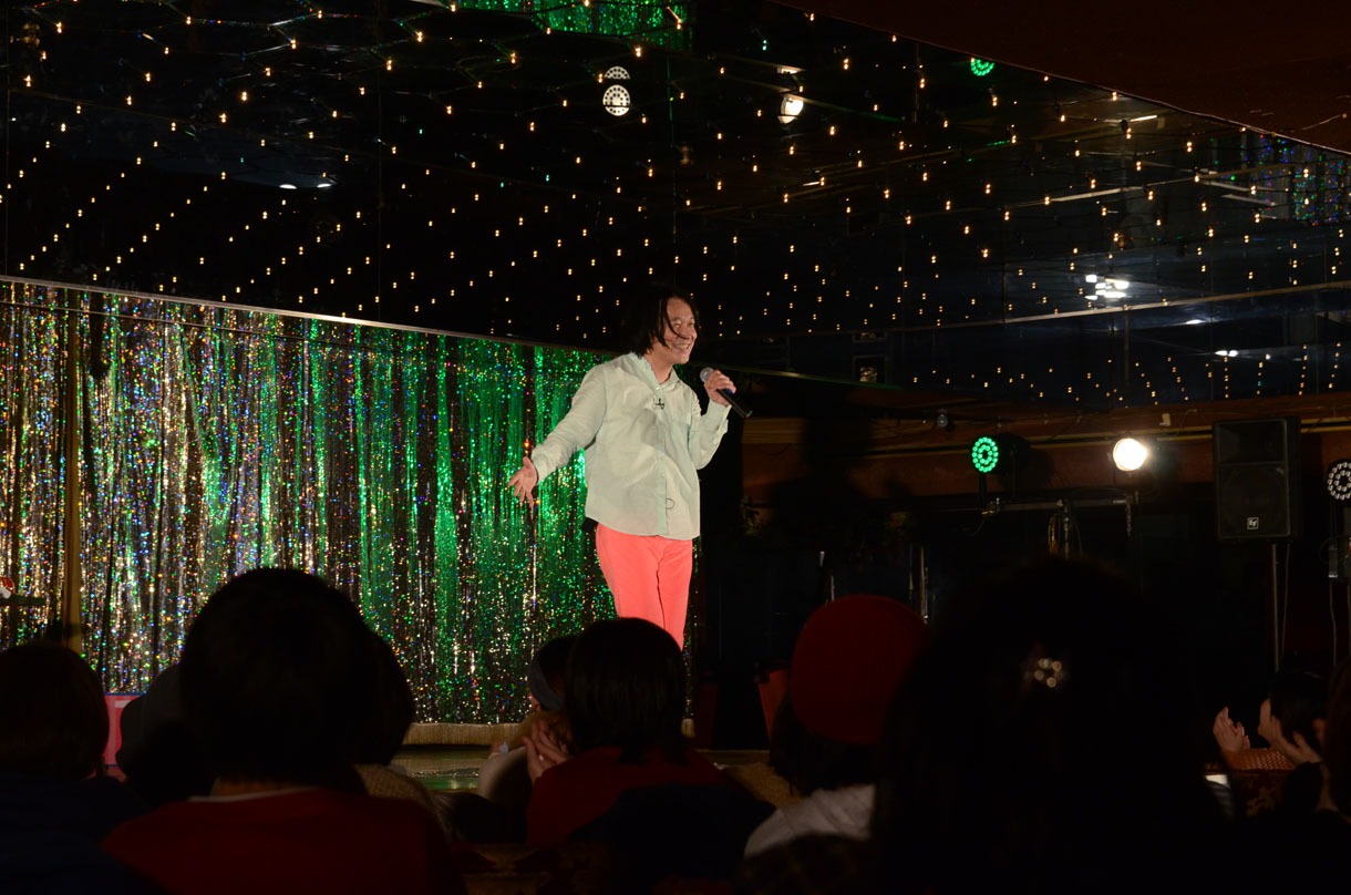 永野単独ライブ「キャンディポップ」の様子。