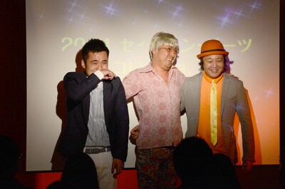 新衣装をお披露目した「2014 セイシュン・ダーツ コレクション」の様子。