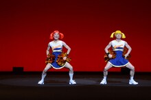 「が～まるちょば サイレントコメディー JAPAN TOUR 2014」公開舞台稽古の様子。