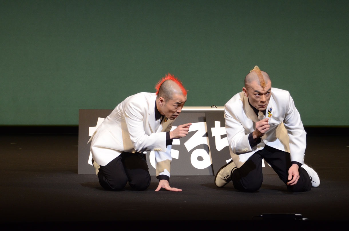 「が～まるちょば サイレントコメディー JAPAN TOUR 2014」公開舞台稽古の様子。