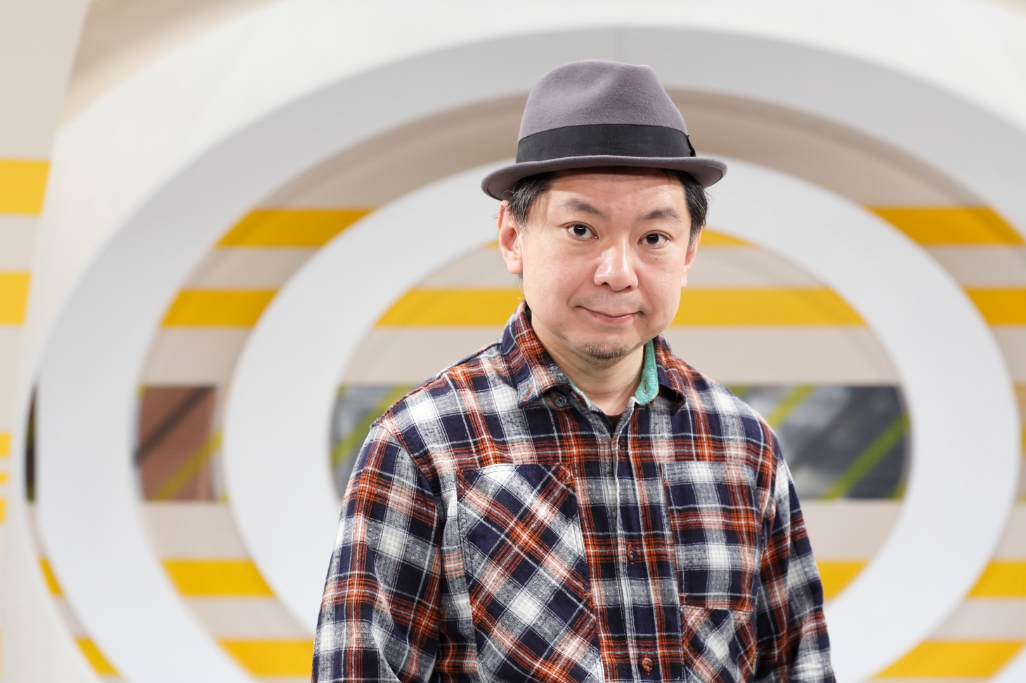 新情報バラエティ番組「ポップメイカー」の企画構成を担当する鈴木おさむ。(c)BS朝日