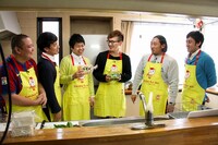 東洋水産PRESENTS「ロバートのみんなを笑顔にしよう！お笑いおもてなしバトル」の様子。