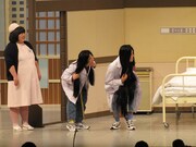 笑いと悲鳴が倍増、小籔＆すっちーがアイドルオタク研修医