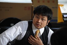 映画「東京難民」で主人公が経験するアルバイトの上司・毛利役を演じるダイノジ大谷。(c)2014「東京難民」製作委員会
