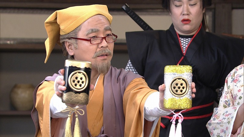 コント「2台持ち」(c)NHK