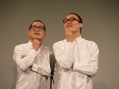 「ピーマンズスタンダード単独ライブ～マブ～」の漫才中、2人らしいコントを見つけてしまったピーマンズスタンダード。