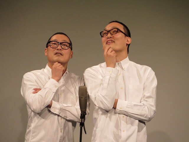 「ピーマンズスタンダード単独ライブ～マブ～」の漫才中、2人らしいコントを見つけてしまったピーマンズスタンダード。