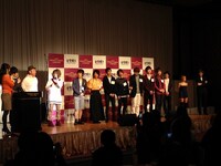 「第3回甘党男子 スイーツ＆スマイルコンテスト」決勝の様子。