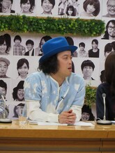 村本のゲスさに顔をしかめるエレキコミックやつい。