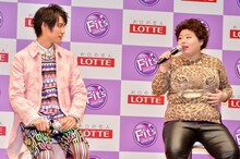 （左から）福士蒼汰と渡辺直美。