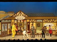 吉本新喜劇「恋するフランス人形」(c)吉本興業