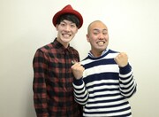 「新人内さまライブ チャンピオン大会」で優勝したフレンチブル。左が大西、右が加瀬部。