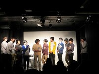 「新宿RIDE！ON！LIVE」メンバーのレトロ小町、リンゴスター、トランスミッター、サメゾンビ、曇天三男坊、ママンマ。