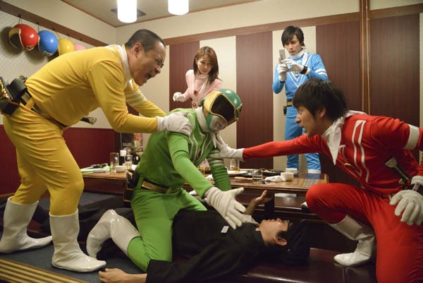 ヒーロードラマ「乾杯戦士 アフターV」(c)テレビ埼玉