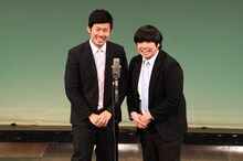 漫才を披露する巨匠。