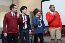 デニス（左）とマテンロウ。