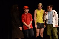 アボカドランドリとつぶやきシロー（右端）。