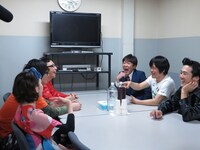 ウレロ☆未体験少女 第8話「本当、これでいいんですか？」反省会の様子。