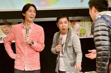 リスナーと気さくに接するナインティナイン。