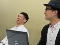 かつてキングコングの番組で、HGと佐藤の相方・岸が相撲をとったことを懐かしく思い返す場面も。