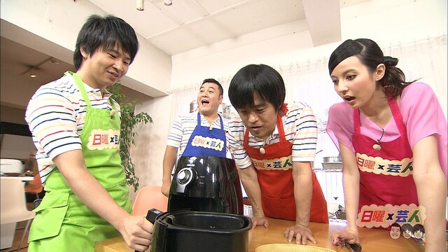 DVD「日曜×芸人」Vol.4の一場面。(c)2014 テレビ朝日