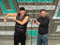 ジョブズ入りオードリー漫才の一場面。