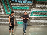 「ジョブ、ジョブジョブ、ジョブ」と替え歌したカスカスダンスをうまく踊れないことが判明したRG。