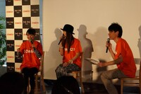 はりけ～んず前田（右）と、小林ゆう（中央）、金田朋子（左）。