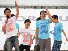 オープニングのMCを務めたガレッジセール。