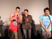 見た目に反して英語がしゃべれないことにツッコミを入れるゴリ。