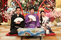 「噺家が闇夜にコソコソ」司会の（左から）立川談春、今田耕司、壇蜜。(c)フジテレビ