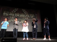 「町山さんのぶっ飛んだコメントはドアから出たら忘れてください」と山里から注意。