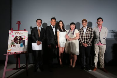 映画「和田一号」の舞台挨拶の様子。