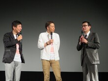 関根の映画でヒーローの1人を務めたイワイガワ・ジョニ男（右）。