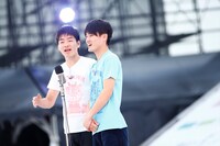 「第6回沖縄国際映画祭」の「ちゅらイイ GIRLS UP！ステージ」 (c)2014沖縄国際映画祭／よしもとラフ＆ピース