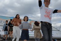 「第6回沖縄国際映画祭」の「ちゅらイイ GIRLS UP！ステージ」 (c)2014沖縄国際映画祭／よしもとラフ＆ピース