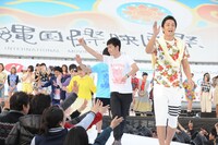 「第6回沖縄国際映画祭」の「ちゅらイイ GIRLS UP！ステージ」 (c)2014沖縄国際映画祭／よしもとラフ＆ピース