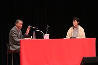 高田文夫と水曜レギュラー乾貴美子のトークの様子。