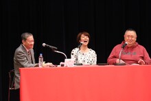 高田文夫、金曜レギュラー松村邦洋と磯山さやかのトークの様子。