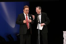 サンドウィッチマン伊達と高田文夫のコンビ「ヨンドウィッチマン」。