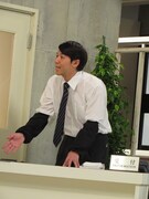 「コントな奴ら」コントの一場面。