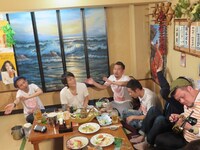 「ジュニア＆ゆかいな仲間たち～40歳の誕生日を一足早く沖縄でやっちゃいましたSP～」収録の模様。