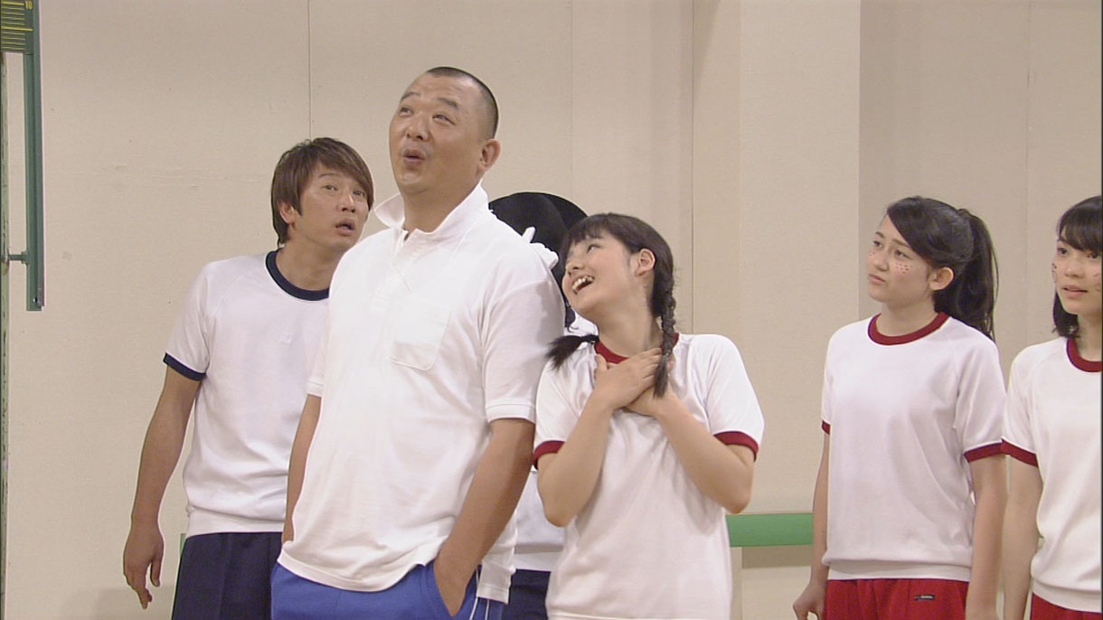 コント「Let's Sing&Dance」のワンシーン。(c)NHK